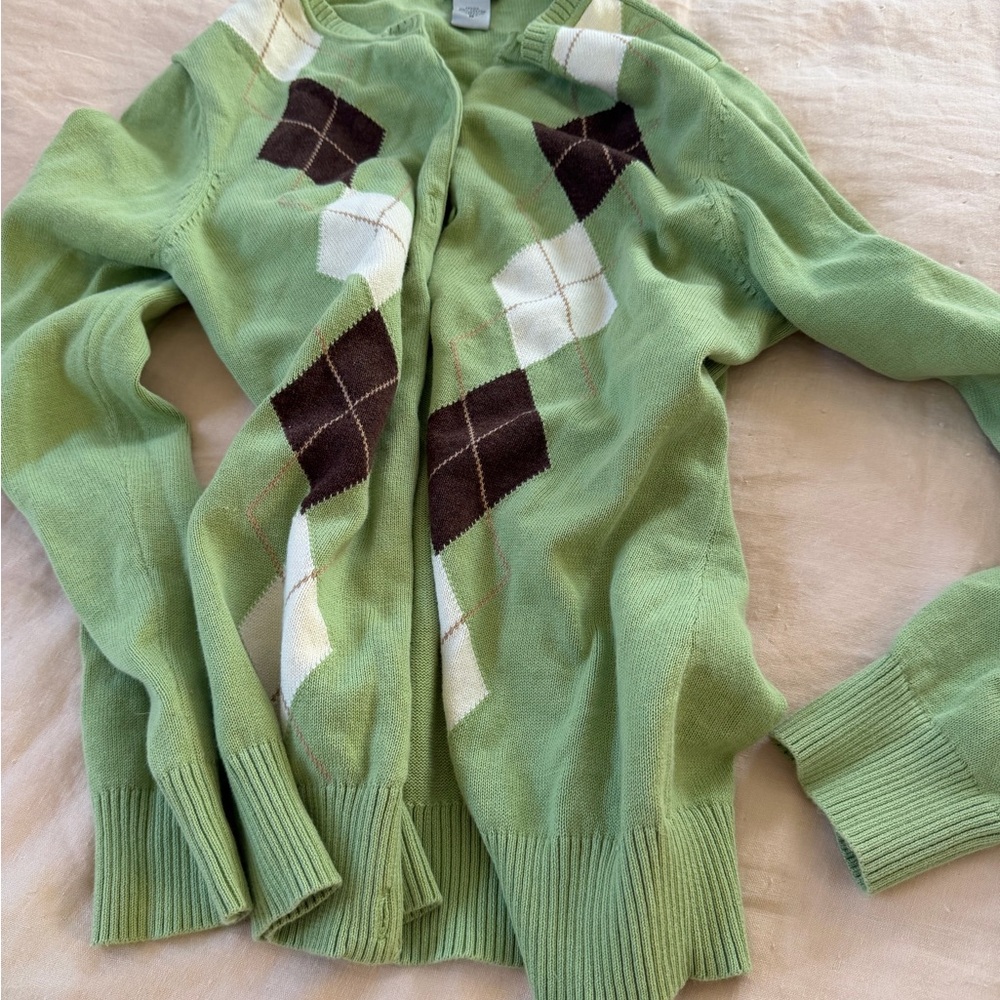 Izod Women's Green Argyle Cardigan - Picture 4 of 5